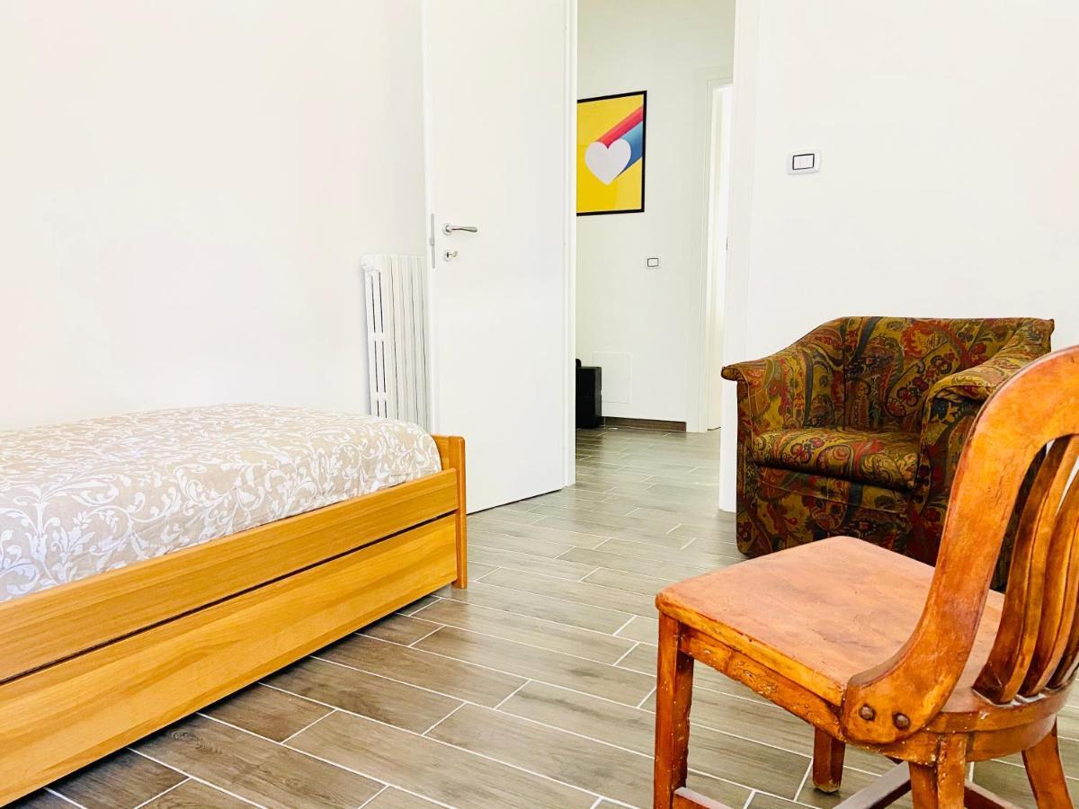 Casa Di Ale & Frank Apartment Салерно Екстериор снимка