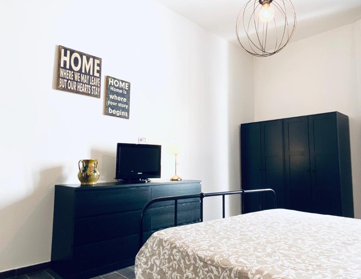 Casa Di Ale & Frank Apartment Салерно Екстериор снимка